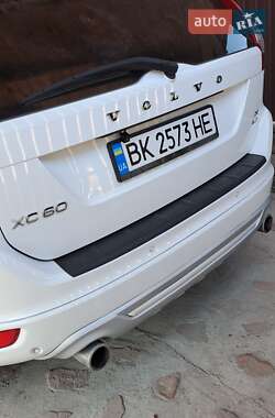 Внедорожник / Кроссовер Volvo XC60 2010 в 