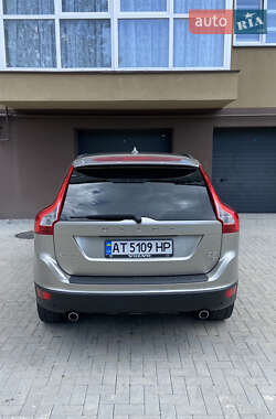 Внедорожник / Кроссовер Volvo XC60 2010 в 