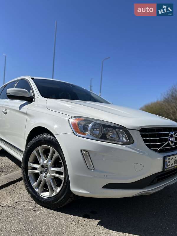 Внедорожник / Кроссовер Volvo XC60 2015 в Хырове