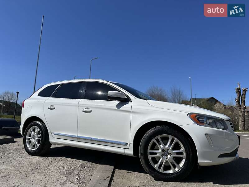 Внедорожник / Кроссовер Volvo XC60 2015 в Хырове