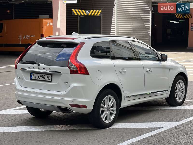 Внедорожник / Кроссовер Volvo XC60 2015 в Киеве