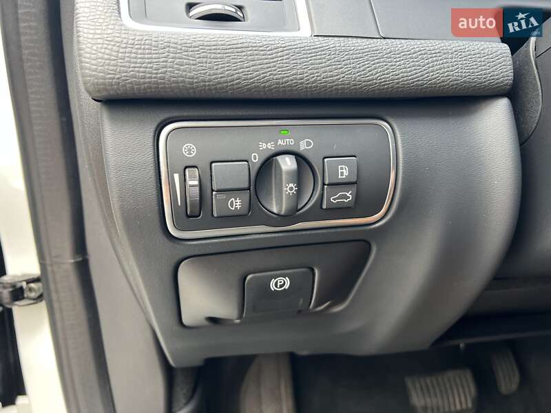 Внедорожник / Кроссовер Volvo XC60 2015 в Киеве