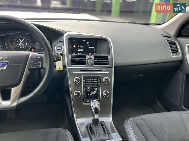 Внедорожник / Кроссовер Volvo XC60 2015 в Киеве