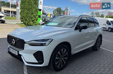 Внедорожник / Кроссовер Volvo XC60 2023 в 