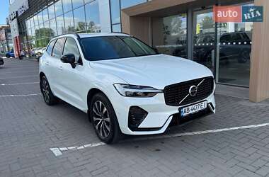 Внедорожник / Кроссовер Volvo XC60 2023 в 