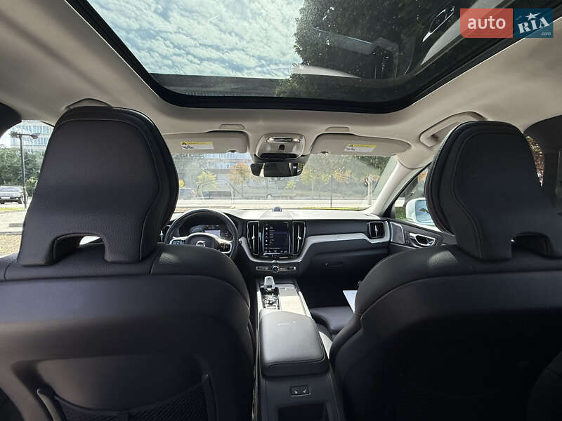 Внедорожник / Кроссовер Volvo XC60 2020 в Днепре