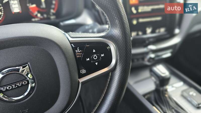 Внедорожник / Кроссовер Volvo XC60 2018 в Бродах