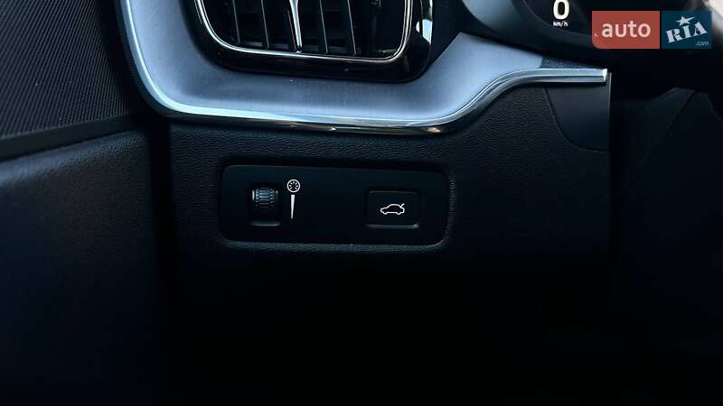 Внедорожник / Кроссовер Volvo XC60 2020 в Львове фото 23 Внедорожник / Кроссовер Volvo XC60 2020 в Львове