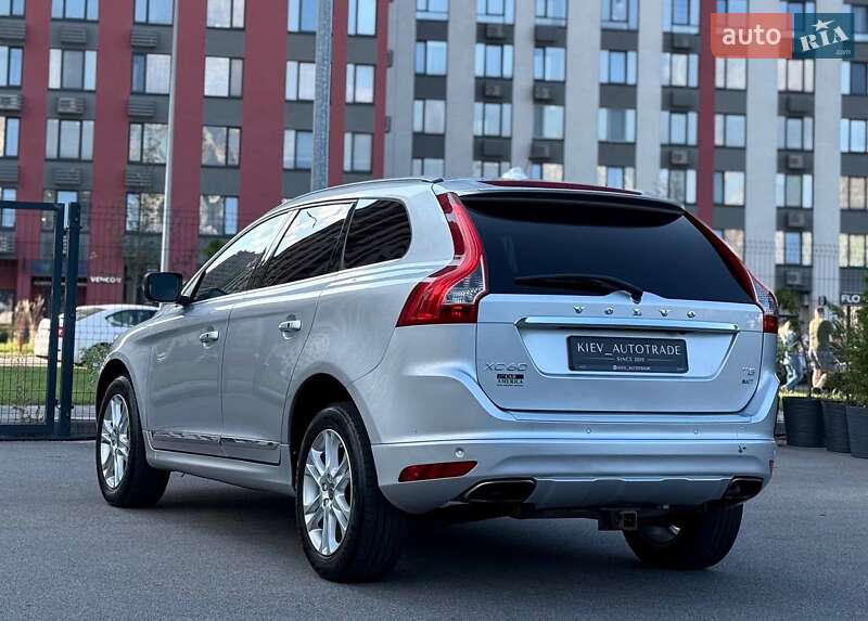 Внедорожник / Кроссовер Volvo XC60 2015 в Киеве