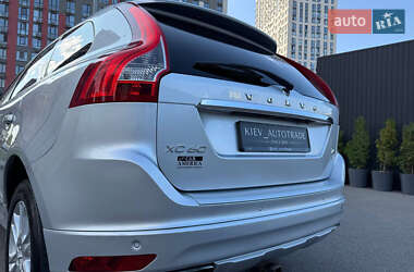 Внедорожник / Кроссовер Volvo XC60 2015 в 
