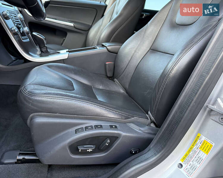 Внедорожник / Кроссовер Volvo XC60 2015 в Киеве