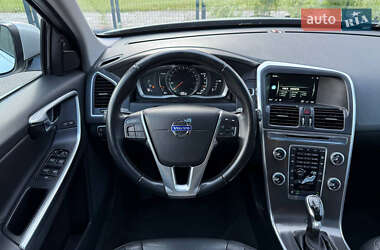 Внедорожник / Кроссовер Volvo XC60 2015 в 