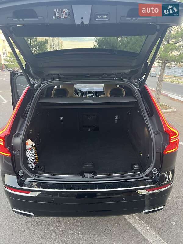 Внедорожник / Кроссовер Volvo XC60 2019 в Николаеве