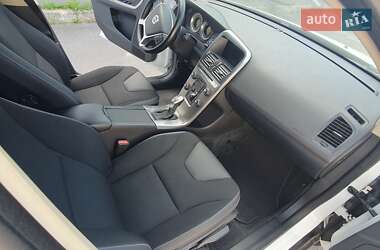 Внедорожник / Кроссовер Volvo XC60 2013 в  фото 3 Внедорожник / Кроссовер Volvo XC60 2013 в