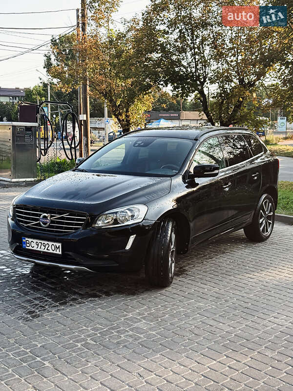 Внедорожник / Кроссовер Volvo XC60 2016 в 