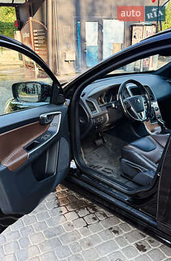 Внедорожник / Кроссовер Volvo XC60 2016 в 
