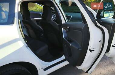 Внедорожник / Кроссовер Volvo XC60 2013 в 
