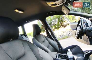 Внедорожник / Кроссовер Volvo XC60 2013 в 
