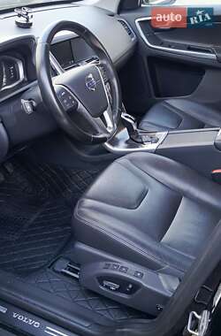 Внедорожник / Кроссовер Volvo XC60 2015 в 