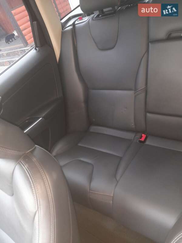 Внедорожник / Кроссовер Volvo XC60 2012 в Ковеле