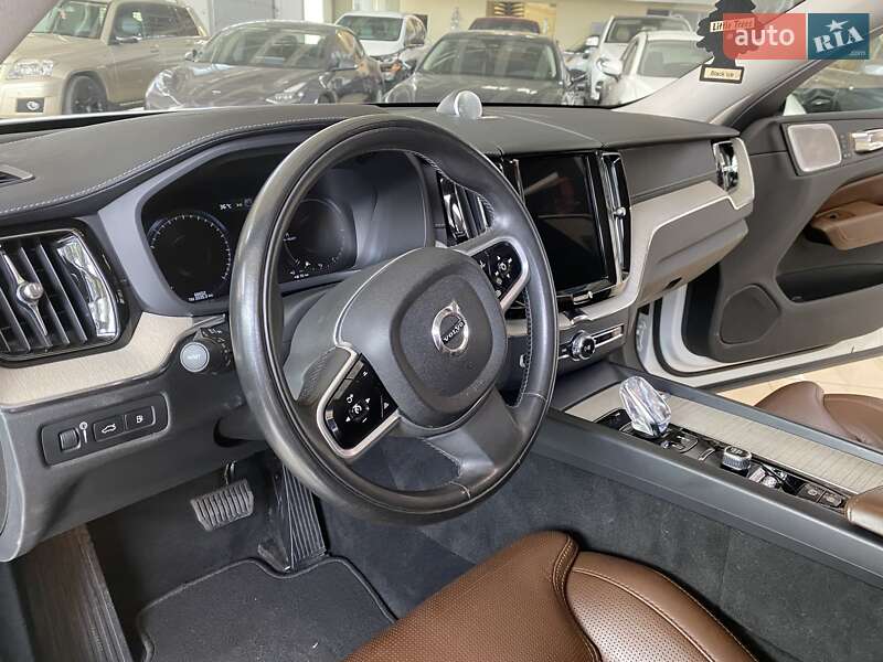 Внедорожник / Кроссовер Volvo XC60 2020 в Одессе фото 24 Внедорожник / Кроссовер Volvo XC60 2020 в Одессе