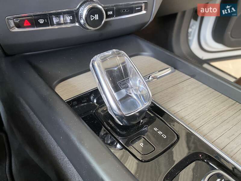 Внедорожник / Кроссовер Volvo XC60 2020 в Одессе фото 32 Внедорожник / Кроссовер Volvo XC60 2020 в Одессе