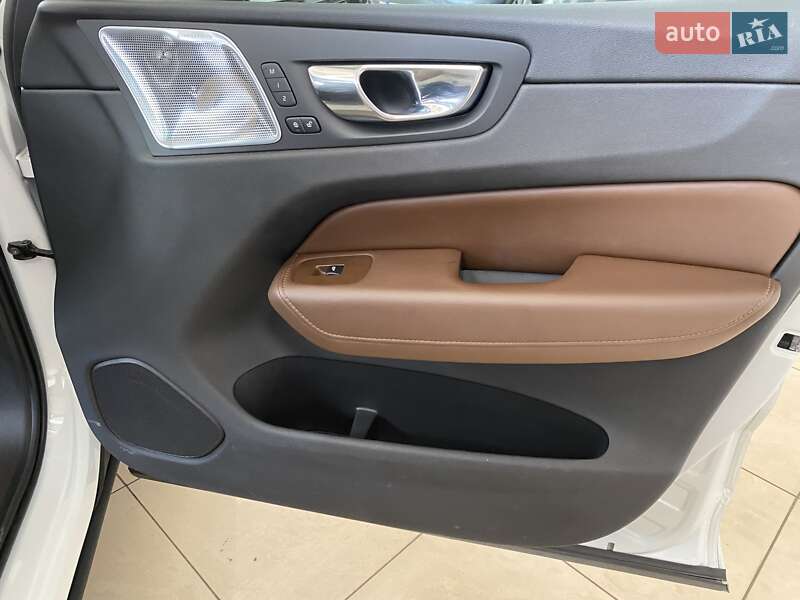 Внедорожник / Кроссовер Volvo XC60 2020 в Одессе фото 48 Внедорожник / Кроссовер Volvo XC60 2020 в Одессе