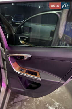 Внедорожник / Кроссовер Volvo XC60 2016 в 