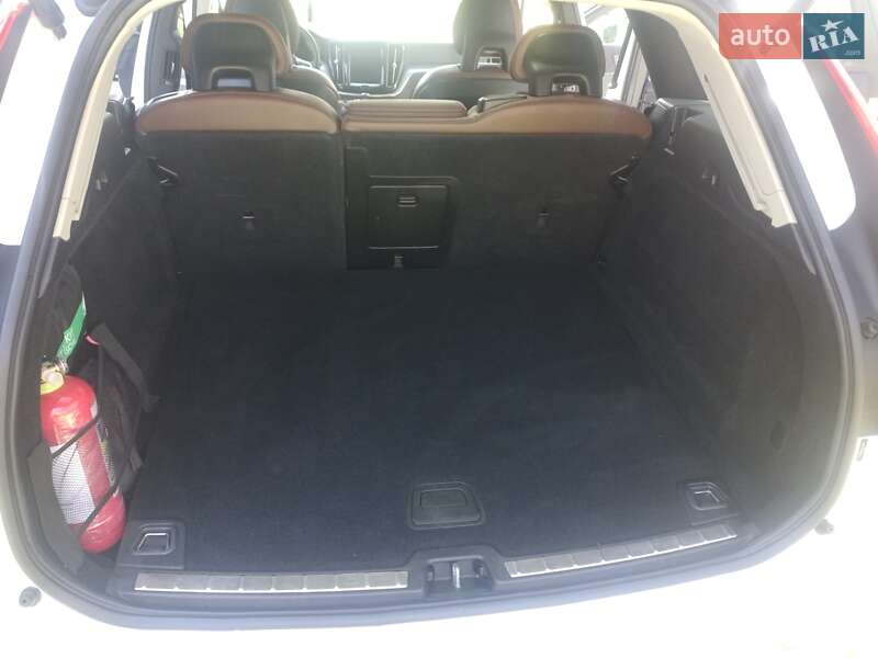 Внедорожник / Кроссовер Volvo XC60 2018 в Житомире