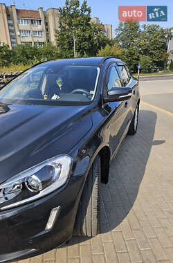 Внедорожник / Кроссовер Volvo XC60 2017 в 