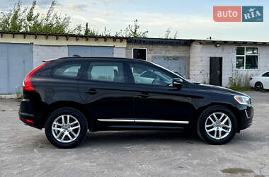 Внедорожник / Кроссовер Volvo XC60 2017 в 