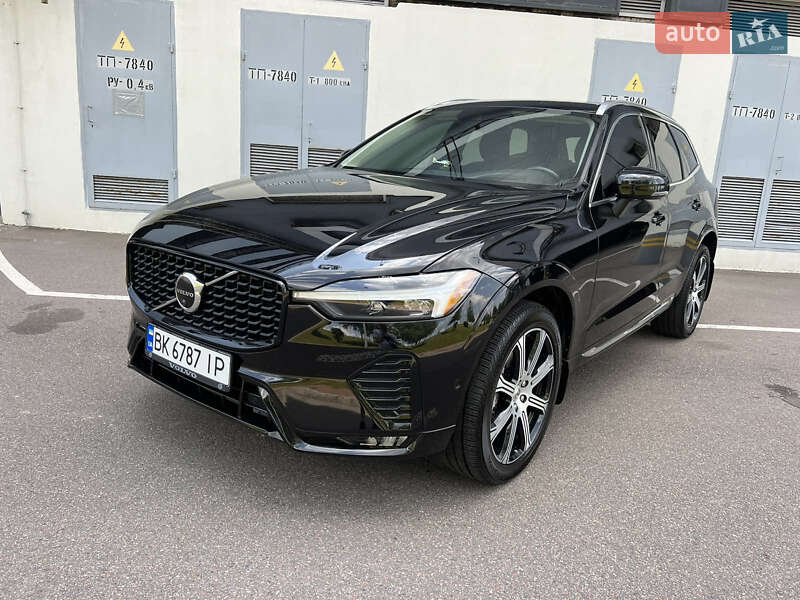 Внедорожник / Кроссовер Volvo XC60 2021 в Киеве
