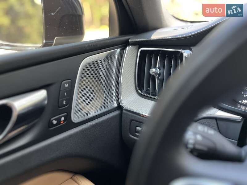 Внедорожник / Кроссовер Volvo XC60 2017 в Киеве фото 42 Внедорожник / Кроссовер Volvo XC60 2017 в Киеве