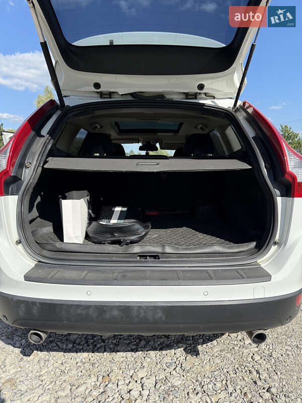 Позашляховик / Кросовер Volvo XC60 2011 в Львові
