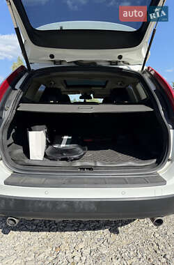 Внедорожник / Кроссовер Volvo XC60 2011 в 