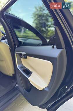 Внедорожник / Кроссовер Volvo XC60 2015 в 