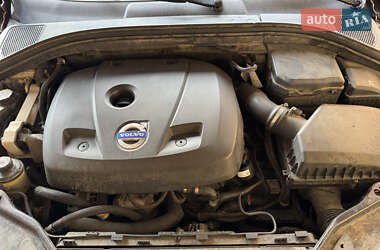 Внедорожник / Кроссовер Volvo XC60 2014 в 