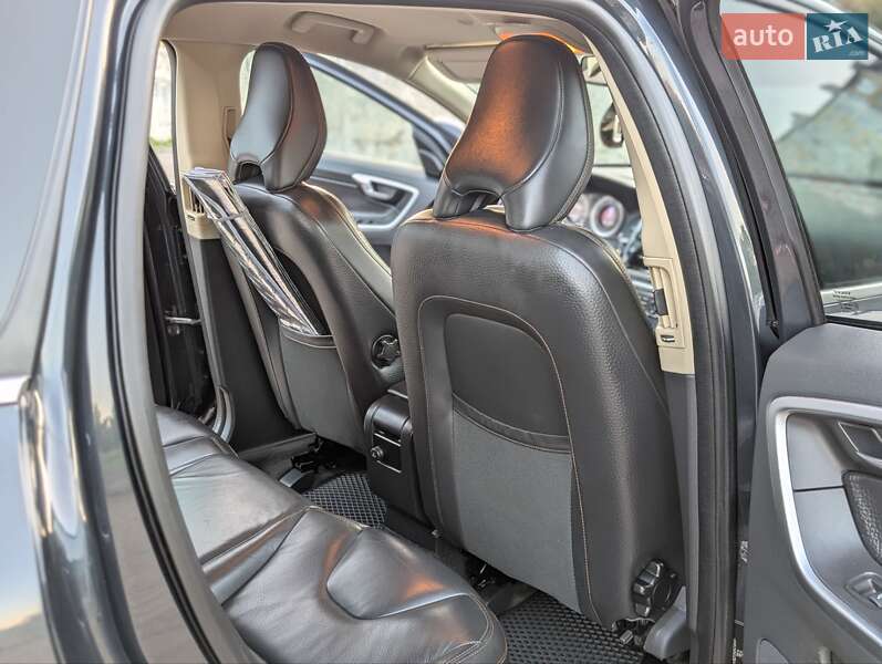 Внедорожник / Кроссовер Volvo XC60 2010 в Ивано-Франковске фото 67 Внедорожник / Кроссовер Volvo XC60 2010 в Ивано-Франковске