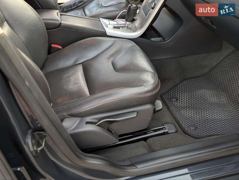 Внедорожник / Кроссовер Volvo XC60 2010 в Ивано-Франковске фото 74 Внедорожник / Кроссовер Volvo XC60 2010 в Ивано-Франковске