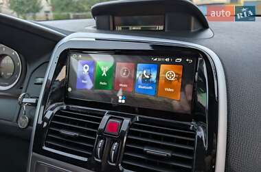 Внедорожник / Кроссовер Volvo XC60 2010 в 