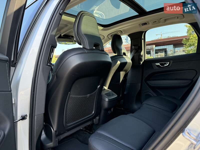 Внедорожник / Кроссовер Volvo XC60 2021 в Киеве фото 17 Внедорожник / Кроссовер Volvo XC60 2021 в Киеве