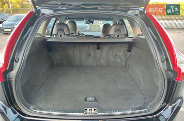 Внедорожник / Кроссовер Volvo XC60 2016 в 