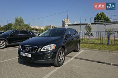 Внедорожник / Кроссовер Volvo XC60 2012 в 