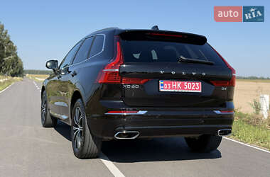 Внедорожник / Кроссовер Volvo XC60 2021 в 
