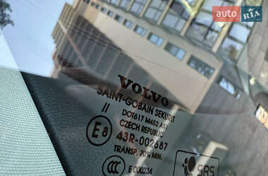 Внедорожник / Кроссовер Volvo XC60 2021 в 