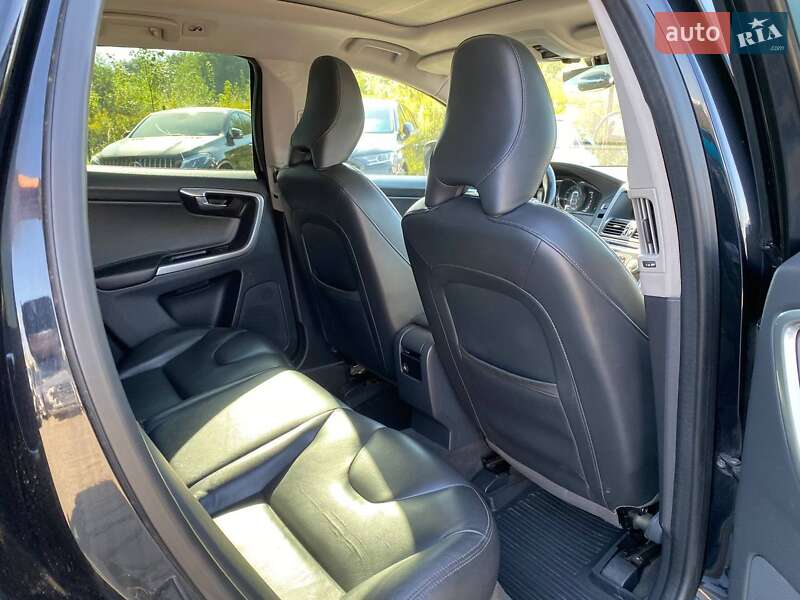 Внедорожник / Кроссовер Volvo XC60 2015 в Львове фото 23 Внедорожник / Кроссовер Volvo XC60 2015 в Львове