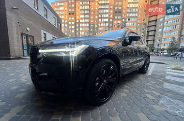 Внедорожник / Кроссовер Volvo XC60 2024 в 