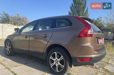 Внедорожник / Кроссовер Volvo XC60 2012 в 