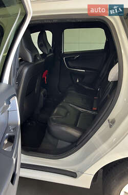 Внедорожник / Кроссовер Volvo XC60 2013 в 