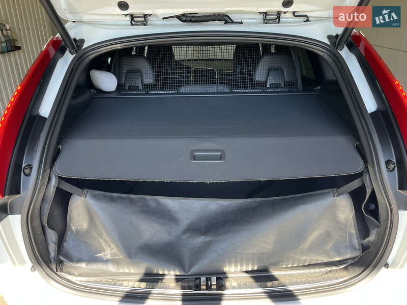 Внедорожник / Кроссовер Volvo XC60 2013 в Киеве